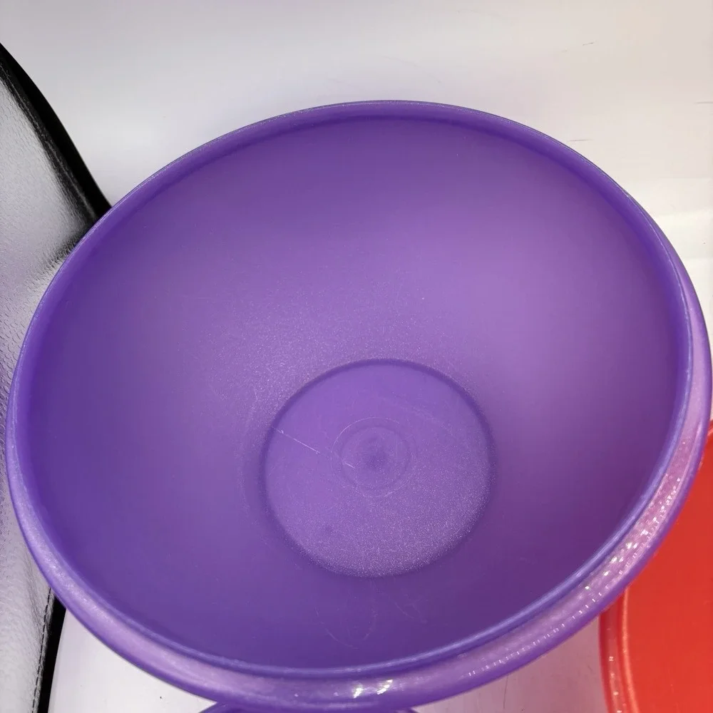 Tupperware Wonderlier Bowls w Seal Lids Nesting Modern Set of 5